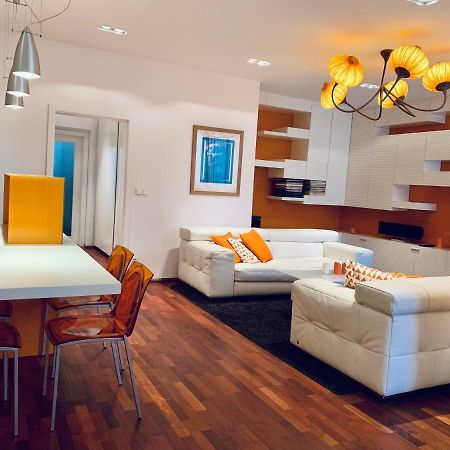 Luxury Apartment In The Center Of Prag Eksteriør billede