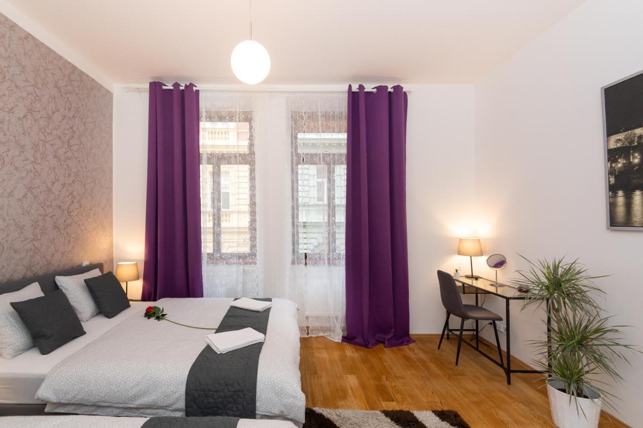 Luxury Apartment In The Center Of Prag Eksteriør billede